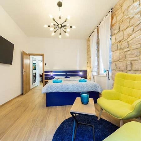 Apartman Kolura Vis Eksteriør bilde